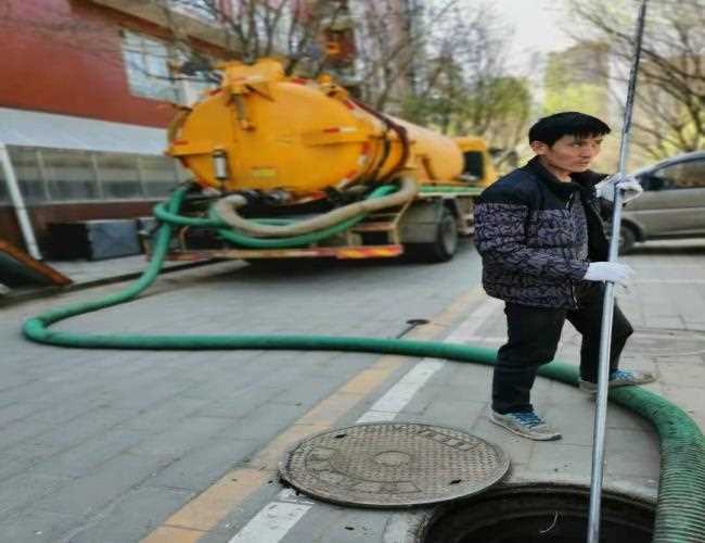 化糞池清理怎么報價建材東里社區化糞池清理師傅電話