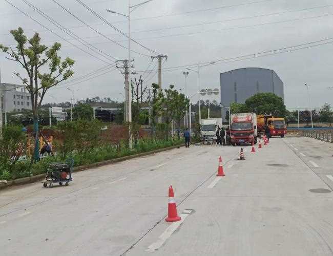 化糞池清理車上有標立方嗎寶通快遞化糞池清理一般多少錢