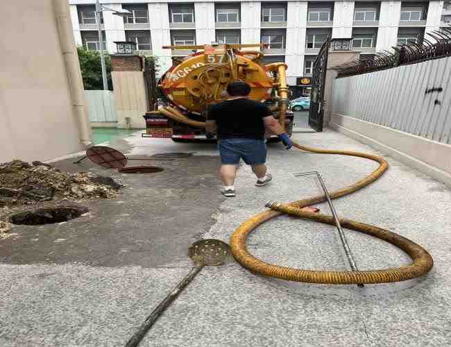 化糞池清理抽糞抽污水池的作用